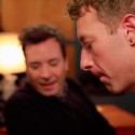 Chris Martin y Jimmy Fallon homenajean a Bowie