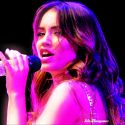 Lali en el Opera Allianz